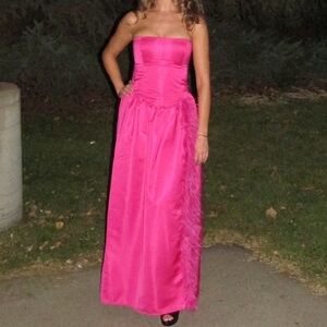 WeWoreWhat Vibrant Pink Feather Strapless Dress